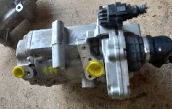 Renault Clio V Air conditioning (A/C) compressor (pump) 926003211R 08G03741 0424002320