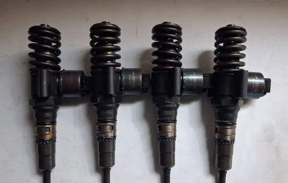 Volkswagen PASSAT B6 Fuel injectors set 03G130073B