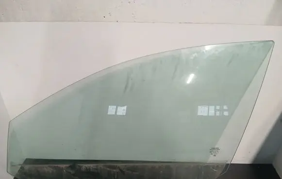 Volvo V70 Front door window glass four-door DOT57M53AS2 E000186 43R001106