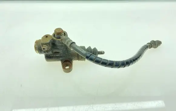 Subaru Outback Clutch slave cylinder 