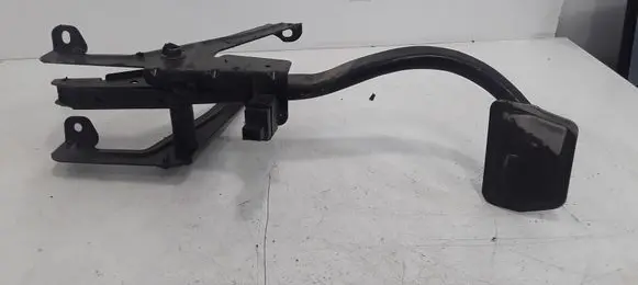 Volvo V70 Brake pedal