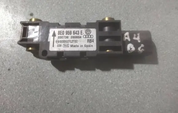 Audi A4 S4 B6 8E 8H Airbag deployment crash/impact sensor 8E0959643E 0232G27L2TEC