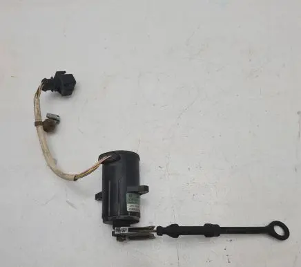 Audi A4 S4 B5 8D Accelerator pedal position sensor 0281002286 028907475AJ 961309385