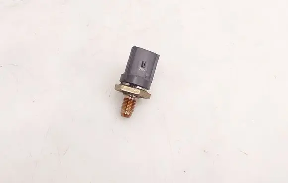 Opel Astra K Fuel pressure sensor 55492824 G315308042