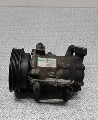 Renault Clio II Air conditioning (A/C) compressor (pump) 8200365787A
