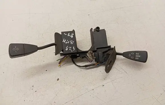 Wiper turn signal indicator stalk/switch