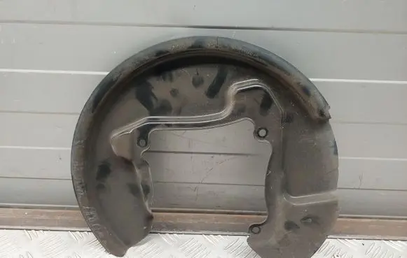 Ford Mustang VI Rear brake disc plate dust cover FR3C2K316FA