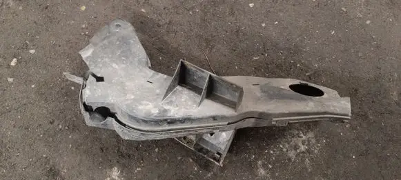 BMW X5 E53 Brake cooling air channel/duct 51717123353
