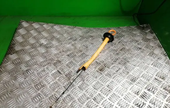 Audi A4 S4 B7 8E 8H Oil level dip stick 038115611L