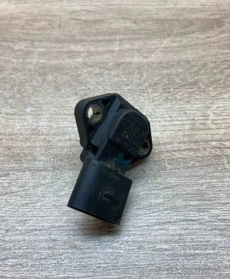 Volkswagen Golf IV Air pressure sensor 038906051 0281002177