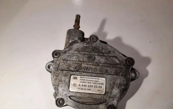 Mercedes-Benz B W245 Vacuum pump A6402300365