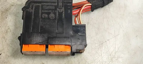 Audi A1 Fuse module 4L0941824 AUPZ030