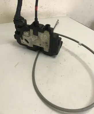 Nissan Note (E11) Front door lock 89A927
