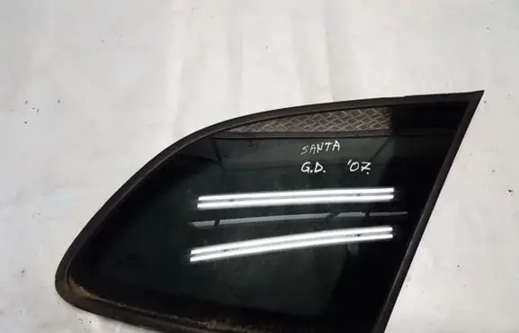 Hyundai Santa Fe Rear side window