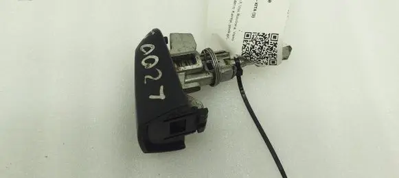 Mitsubishi L200 Front door lock (next to the handle) 