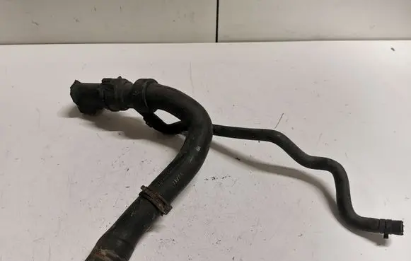 Audi A4 S4 B7 8E 8H Engine coolant pipe/hose 8E0121044B