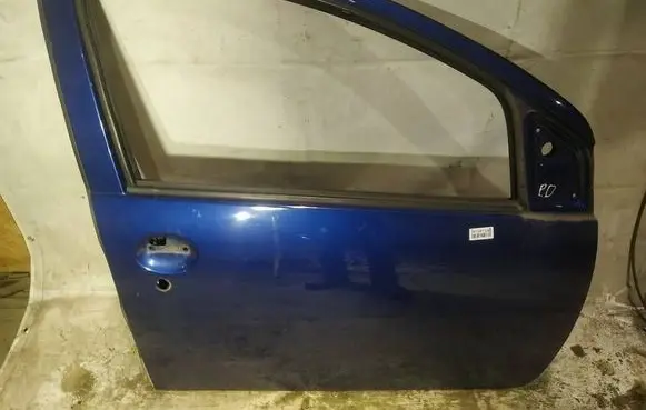 Toyota Aygo AB10 Front door melynos