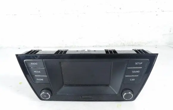 Skoda Fabia Mk3 (NJ) Radio/CD/DVD/GPS head unit 6V0035871D