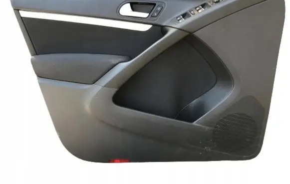 Volkswagen Tiguan Front door card panel trim 5N0867011