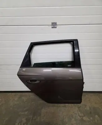Seat Leon (5F) Rear door 