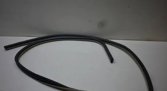 Chrysler Town u0026 Country V Front door rubber seal 