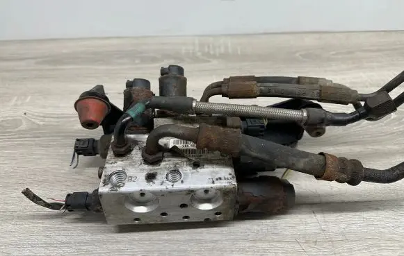 BMW 7 E65 E66 Active stabilizer control/valve assembly 6758704 29030433H 7H64576772
