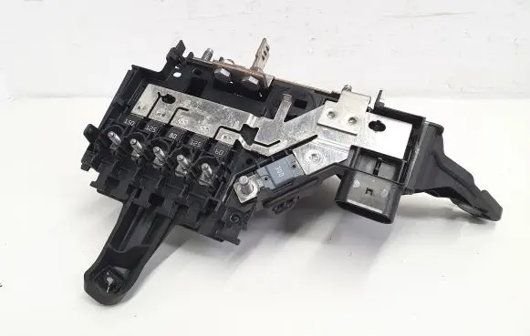 Mercedes-Benz GLC C253 Fuse module