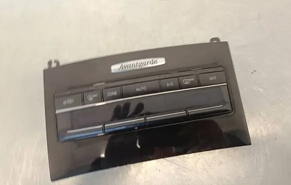 Mercedes-Benz E W212 Climate control unit A2129007404 5HB00935555