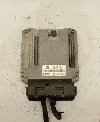 Volkswagen Golf V Engine control unit/module 03G906016CB 1039S06216 0281011900