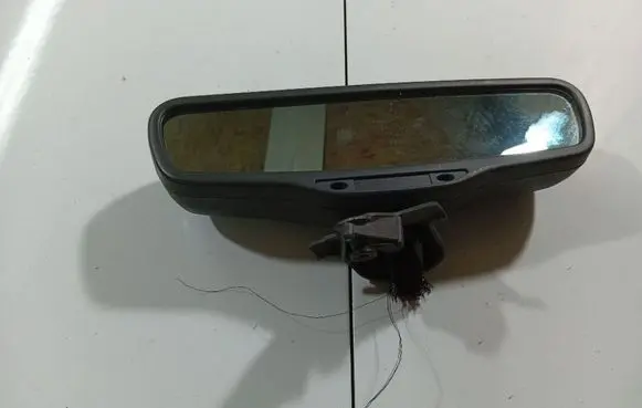 Rear view mirror (interior)