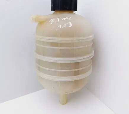 Peugeot 106 Coolant expansion tank/reservoir 9647777280