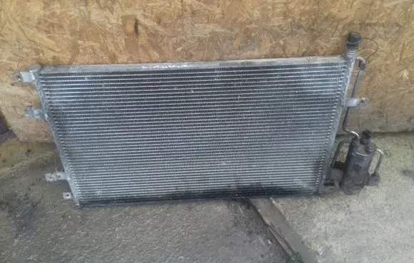 Volvo XC70 A/C cooling radiator (condenser) 30676414