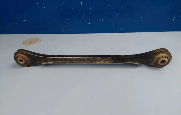 Volkswagen Touareg II Rear control arm 7P0501529 7P0501531