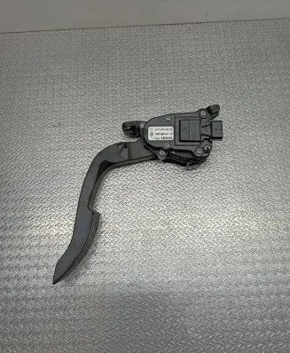 Renault Twingo II Accelerator throttle pedal 8200426241D 6PV00908504
