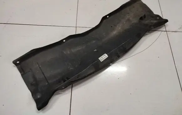 Suzuki Swift I Wiper trim