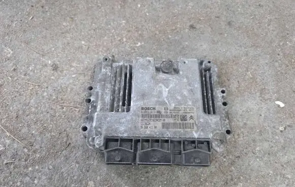Citroen Xsara Picasso Engine control unit/module 9656841180
