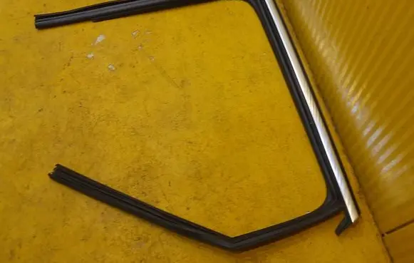 Audi A4 S4 B9 8W Rear door glass trim molding 8W9839431