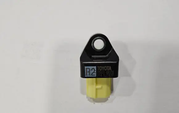 Toyota Sienna XL40 IV Airbag deployment crash/impact sensor 8983108120