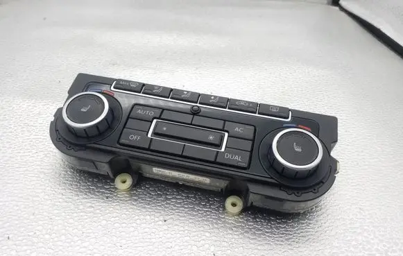 Volkswagen Golf VI Climate control unit 5K0907044AK 5HB00974621