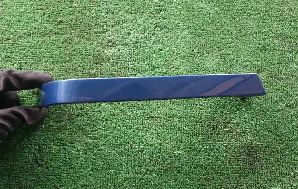 BMW 3 E46 Rear/tail light trim molding 7020079