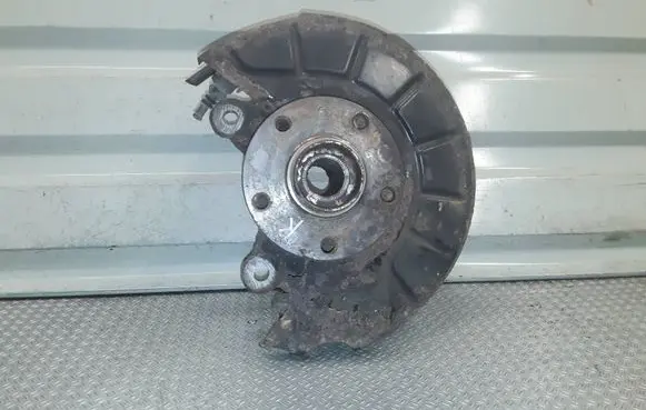 Skoda Octavia Mk2 (1Z) Front wheel hub spindle knuckle
