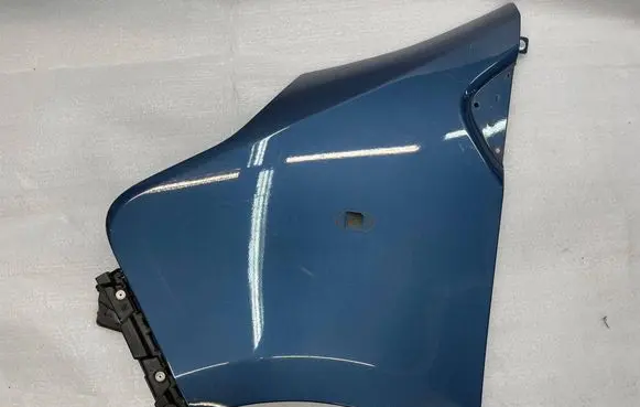 Renault Trafic III (X82) Fender 631016242R