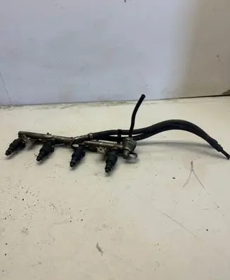 Audi A4 S4 B5 8D Fuel injector 058133551