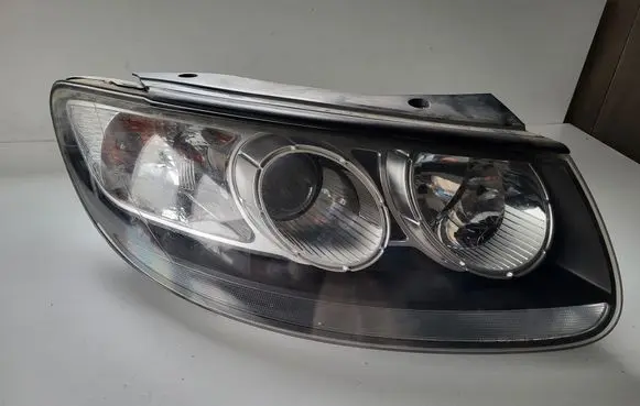 Hyundai Santa Fe Headlight/headlamp