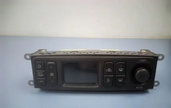 Mitsubishi Galant Climate control unit MR360372 CAA502A040A