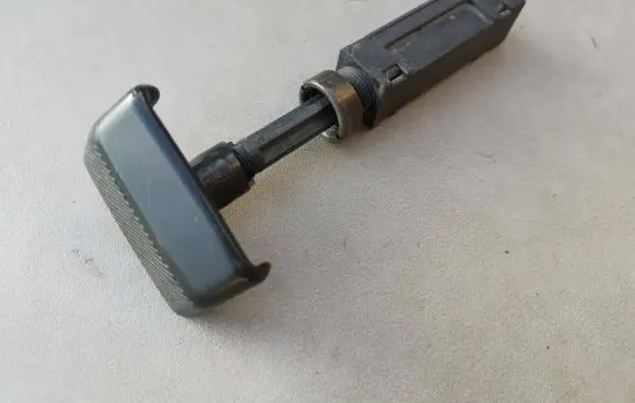 Volkswagen PASSAT B3 Throttle cable 357711503