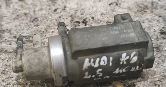 Audi A6 S6 C5 4B Turbo solenoid valve 059906627A