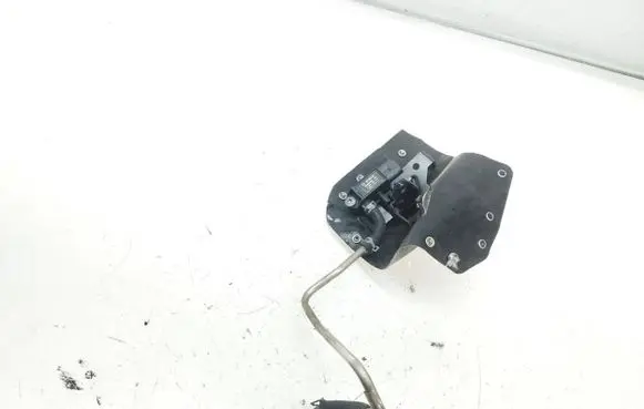 Volkswagen Golf VII Other engine bay part 0986280715 04L131552T