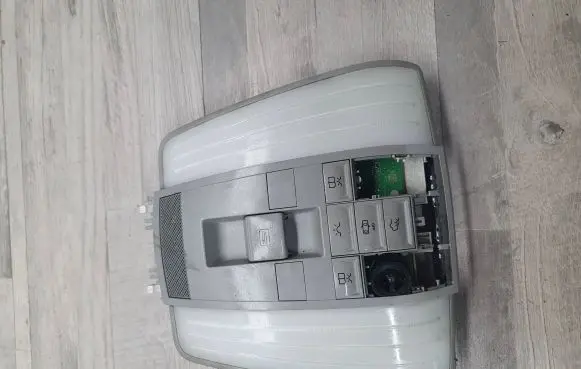 Mercedes-Benz E W212 Front seat light A2129001906 A2129018302