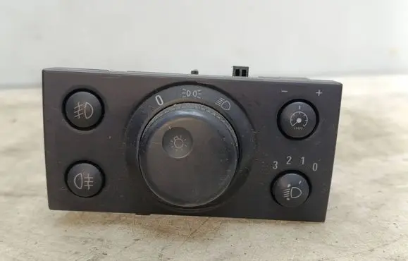 Opel Vectra C Light switch 9185881 LK04060000